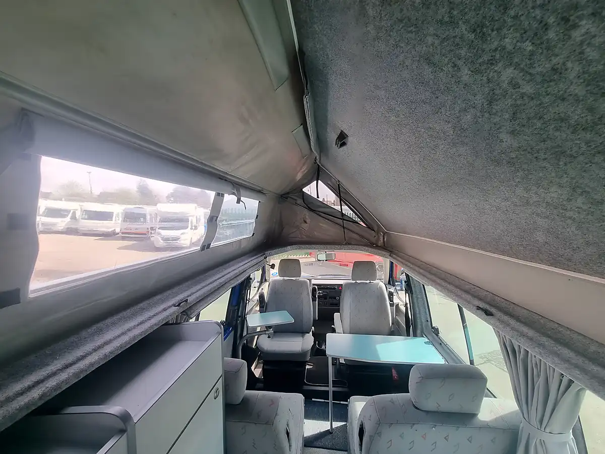 Used 2002 Volkswagen Transporter T4 Bilbo Nektar Pop Top Blue - Interior and Exterior details 13