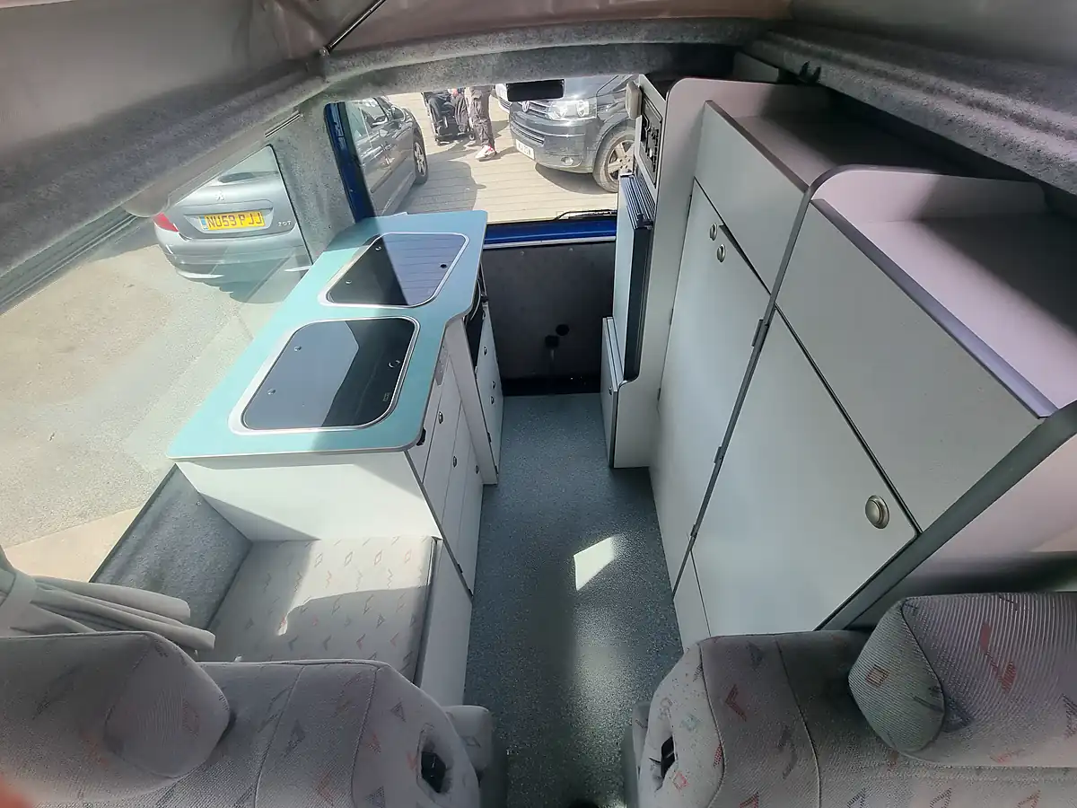 Used 2002 Volkswagen Transporter T4 Bilbo Nektar Pop Top Blue - Interior and Exterior details 14