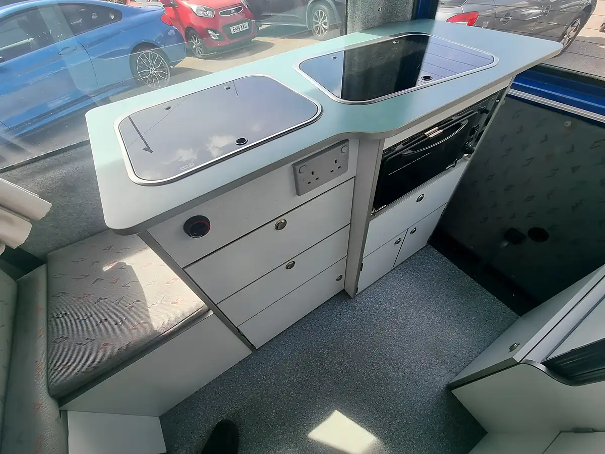 Used 2002 Volkswagen Transporter T4 Bilbo Nektar Pop Top Blue - Interior and Exterior details 15