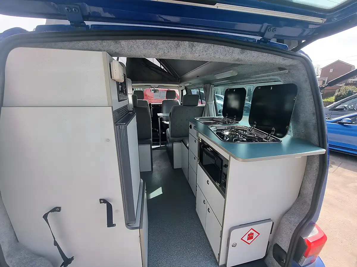 Used 2002 Volkswagen Transporter T4 Bilbo Nektar Pop Top Blue - Interior and Exterior details 18