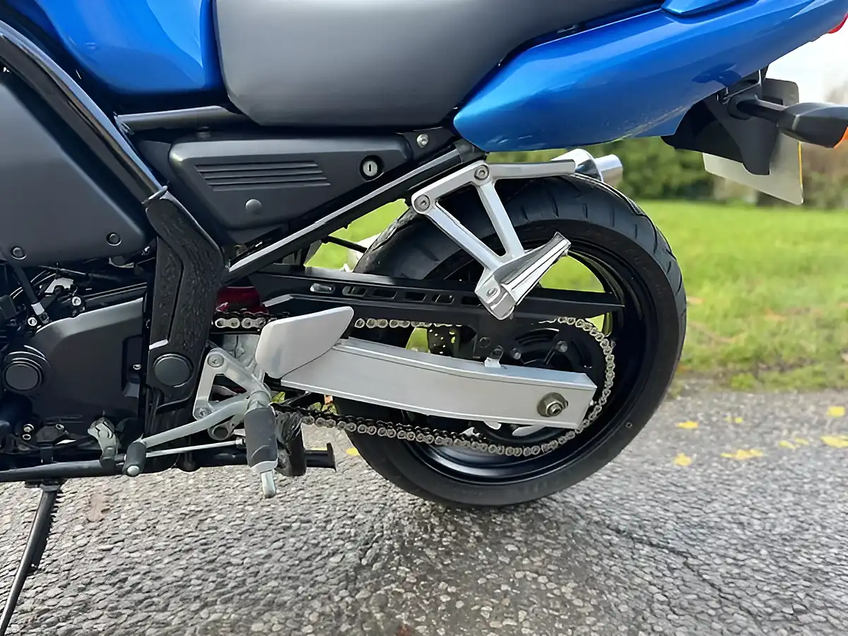 Used 2002 Yamaha Fazer 600 - Interior and Exterior details 12