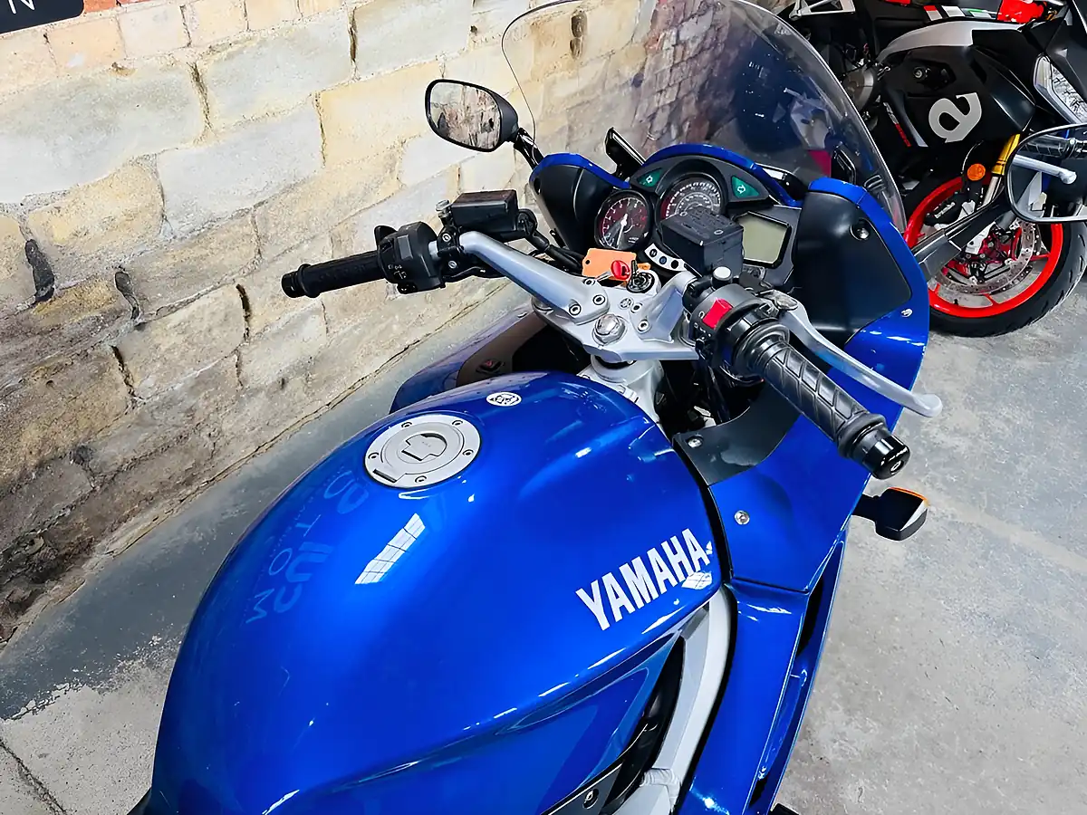 Used 2002 Yamaha Fjr1300 Blue - Interior and Exterior details 8