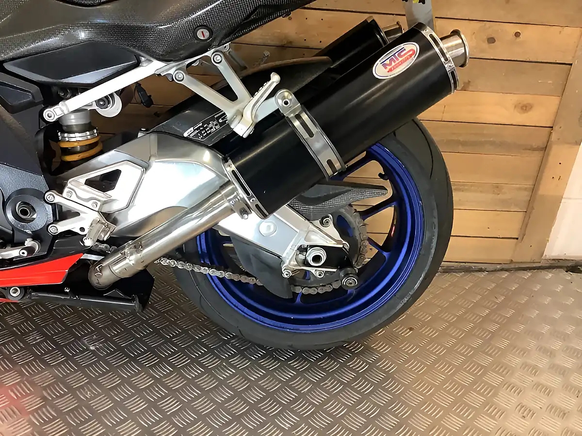 Used 2003 Aprilia Rsv R - Interior and Exterior details 16