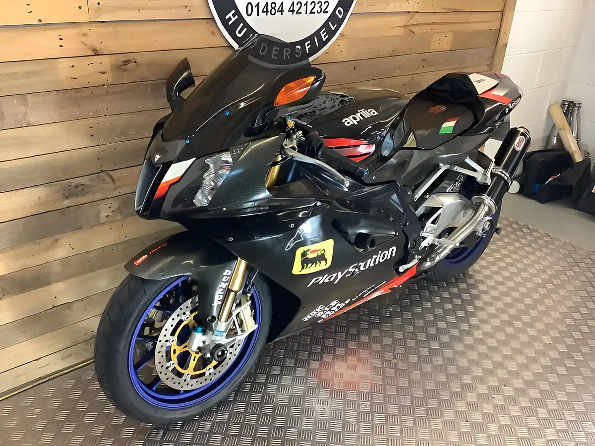 Used 2003 Aprilia Rsv R - Interior and Exterior details 3