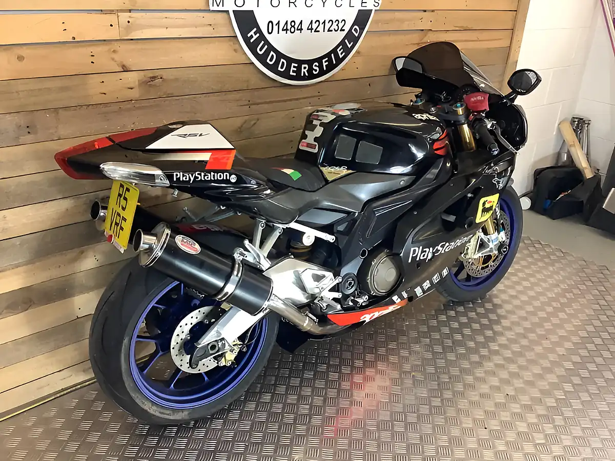 Used 2003 Aprilia Rsv R - Interior and Exterior details 4