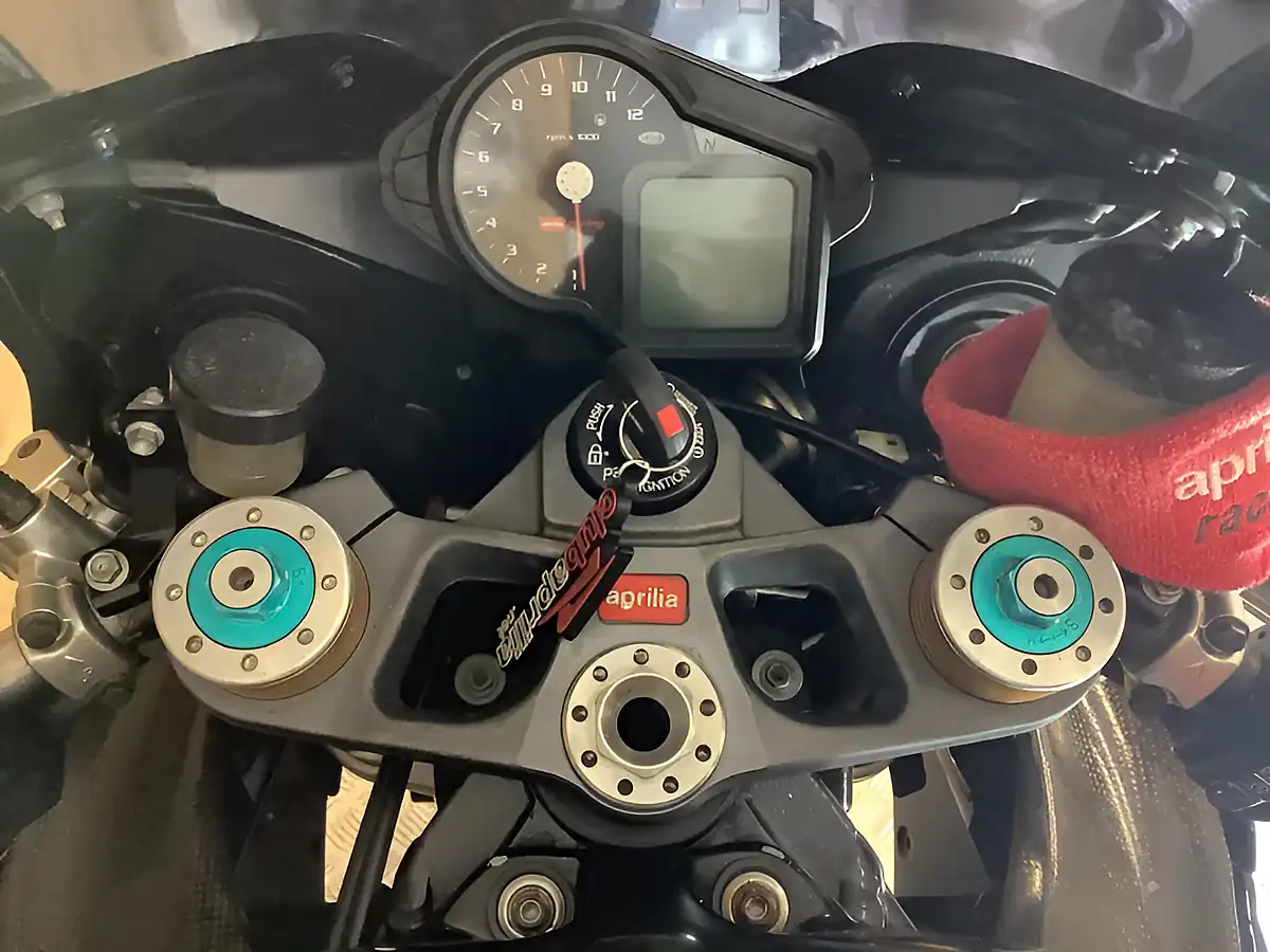 Used 2003 Aprilia Rsv R - Interior and Exterior details 7