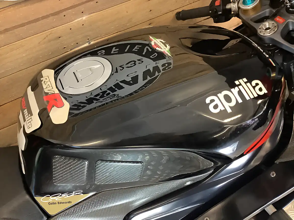 Used 2003 Aprilia Rsv R - Interior and Exterior details 8