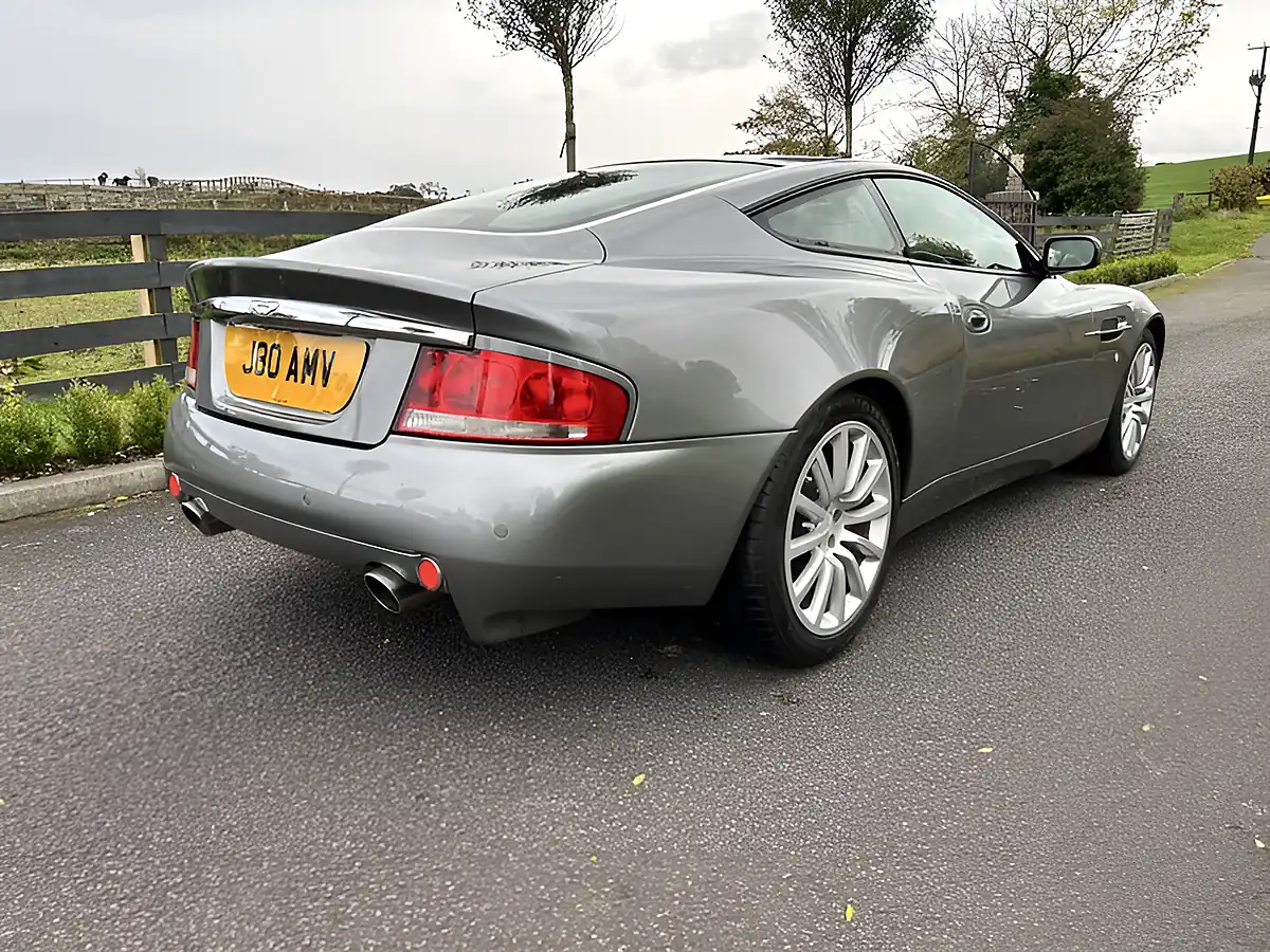 Used 2003 Aston Martin Vanquish Grey - Interior and Exterior details 11