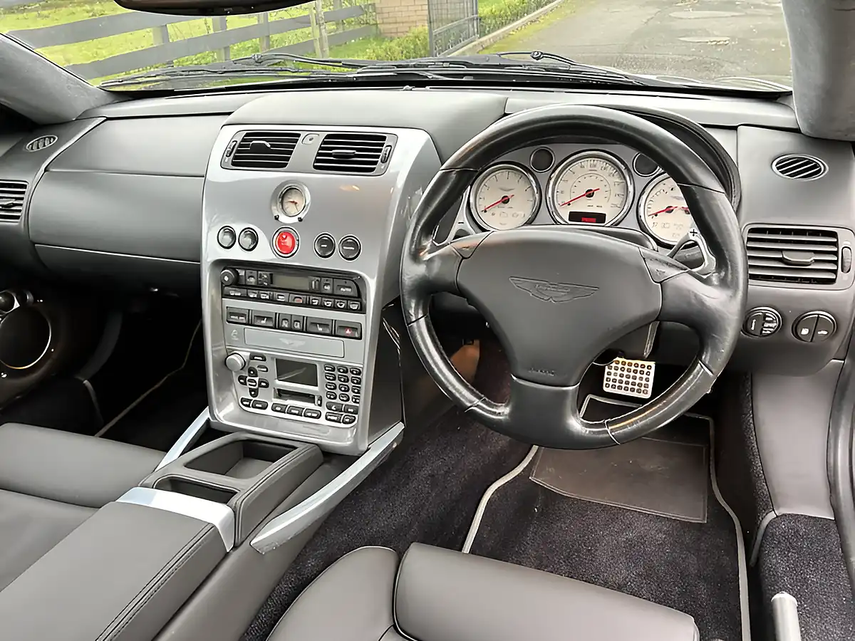 Used 2003 Aston Martin Vanquish Grey - Interior and Exterior details 14