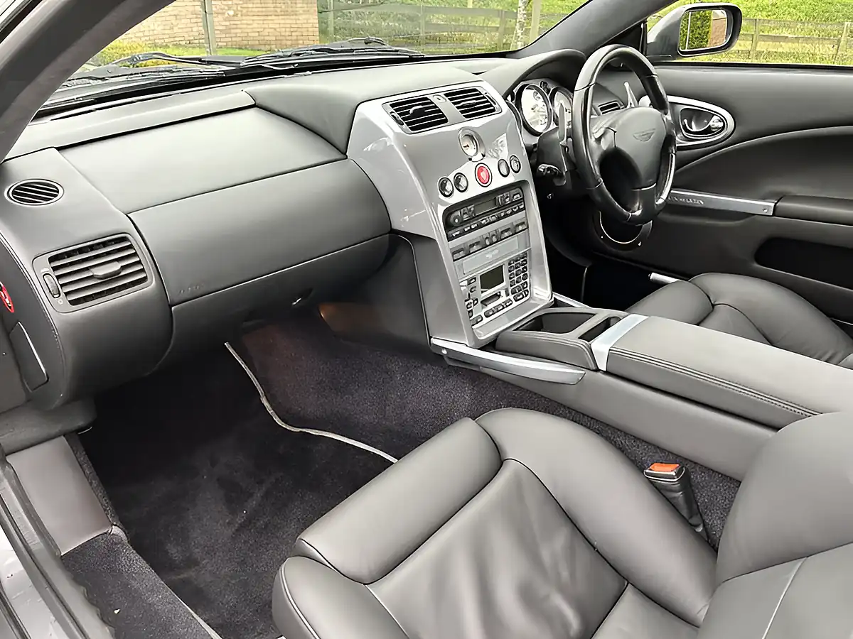 Used 2003 Aston Martin Vanquish Grey - Interior and Exterior details 15