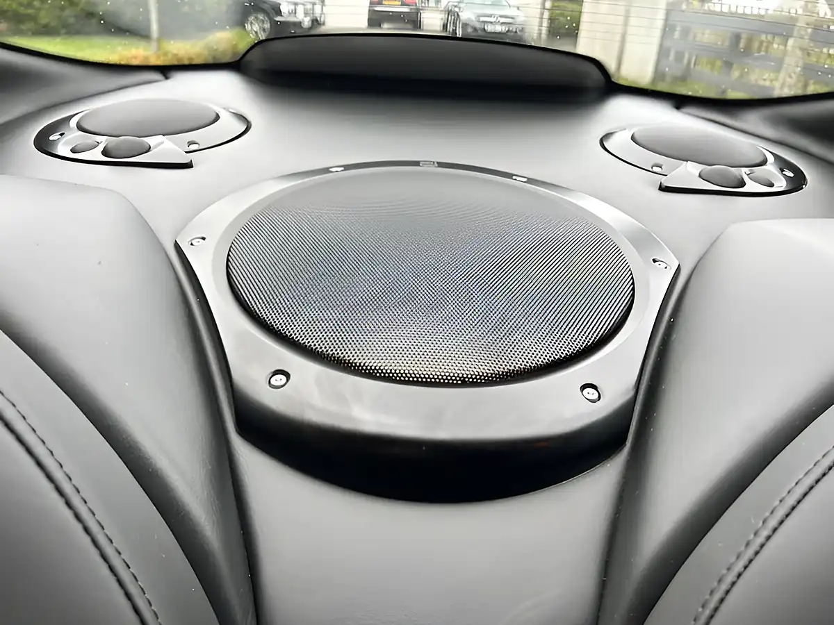 Used 2003 Aston Martin Vanquish Grey - Interior and Exterior details 19