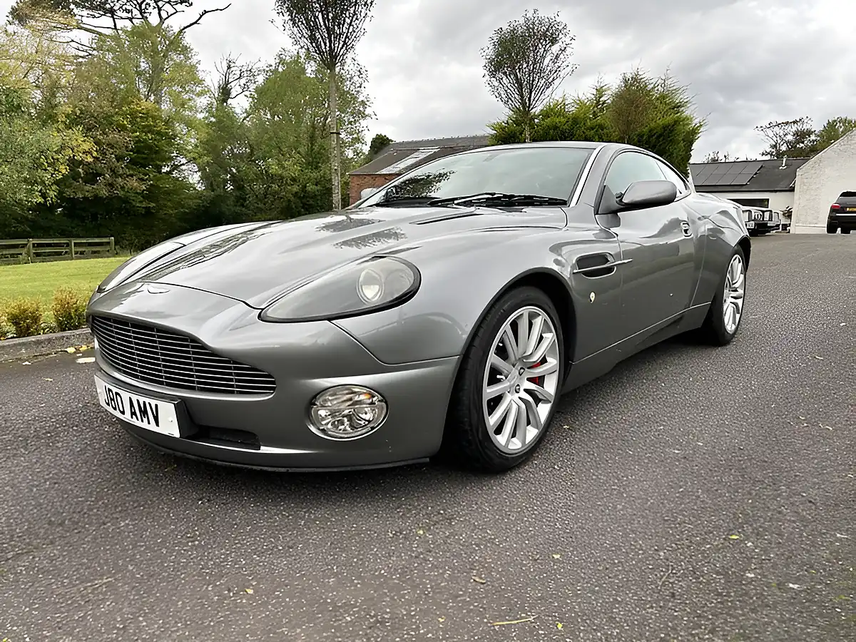 Used 2003 Aston Martin Vanquish Grey - Interior and Exterior details 5