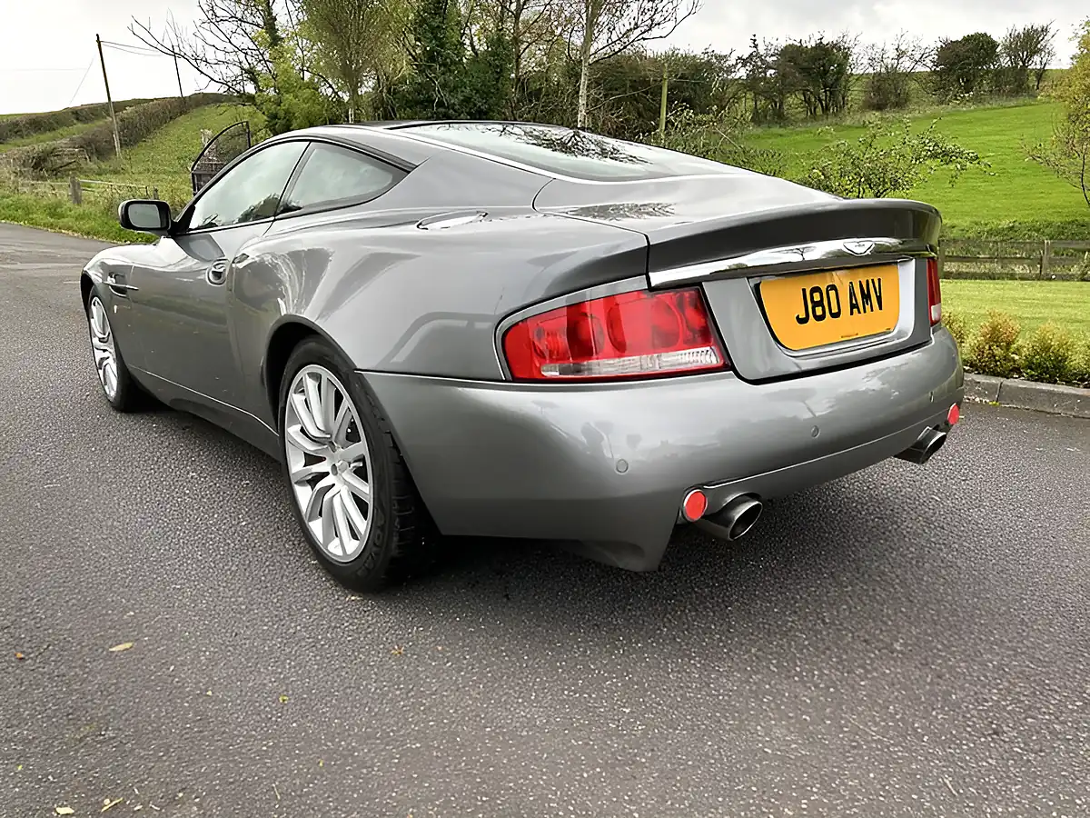 Used 2003 Aston Martin Vanquish Grey - Interior and Exterior details 7