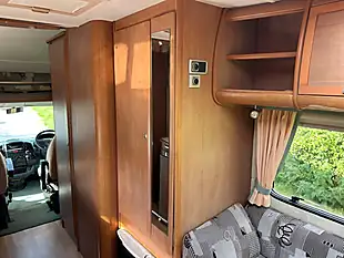 Used 2003 Bessacarr E425 White - Interior and Exterior details 12