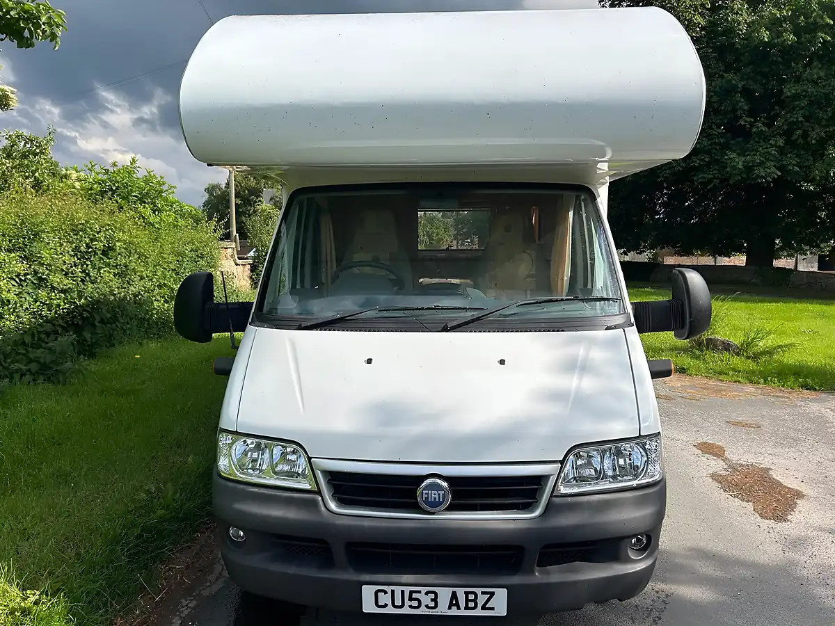 Used 2003 Bessacarr E425 White - Interior and Exterior details 4