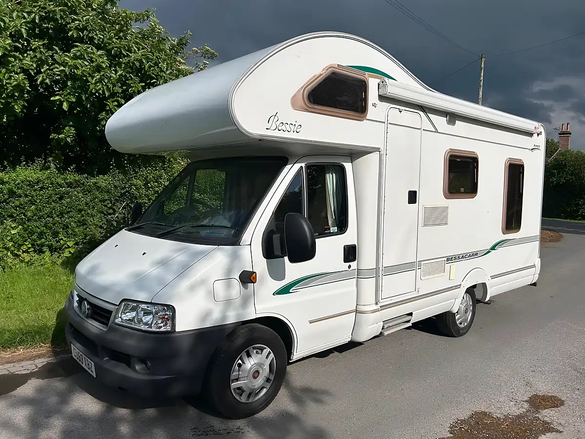 Used 2003 Bessacarr E425 White - Interior and Exterior details 5