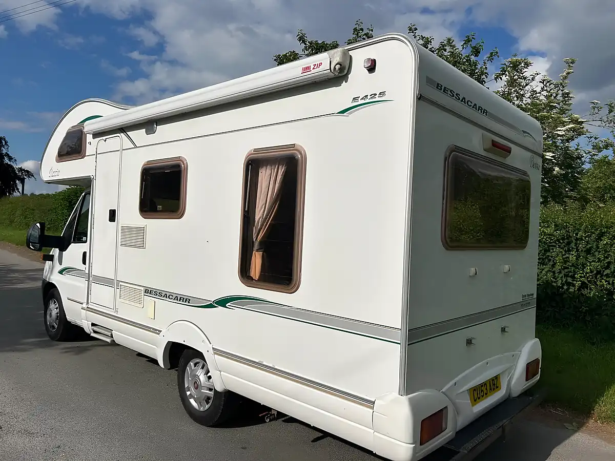 Used 2003 Bessacarr E425 White - Interior and Exterior details 9