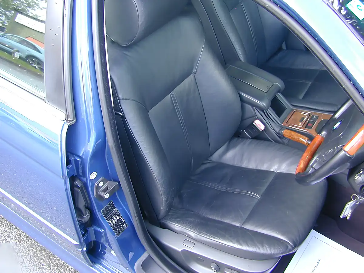 Used 2003 BMW 5 Series Individual 20th Japan Edition Blue - Interior and Exterior details 15