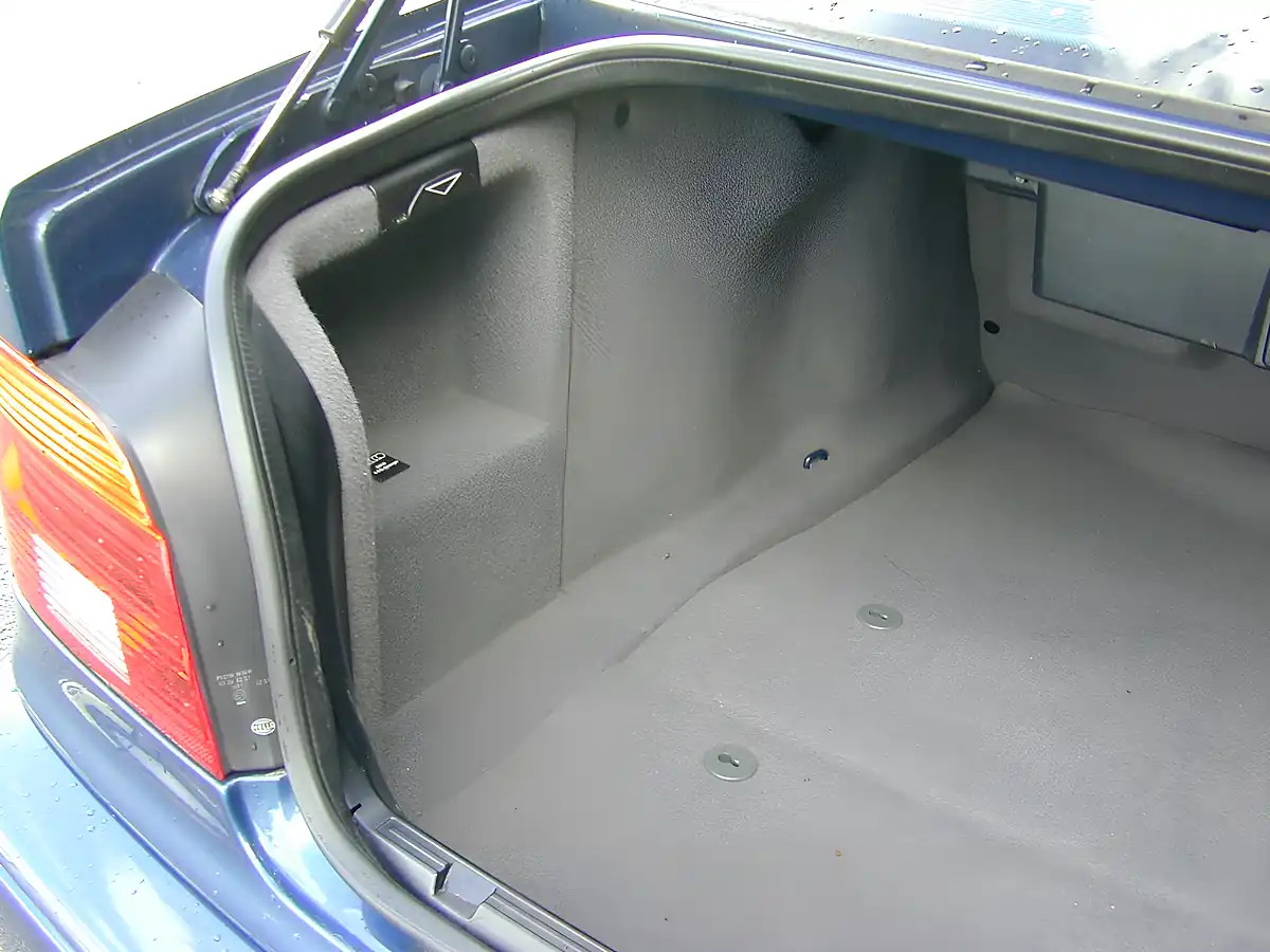 Used 2003 BMW 5 Series Individual 20th Japan Edition Blue - Interior and Exterior details 17