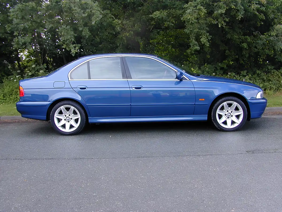 Used 2003 BMW 5 Series Individual 20th Japan Edition Blue - Interior and Exterior details 2