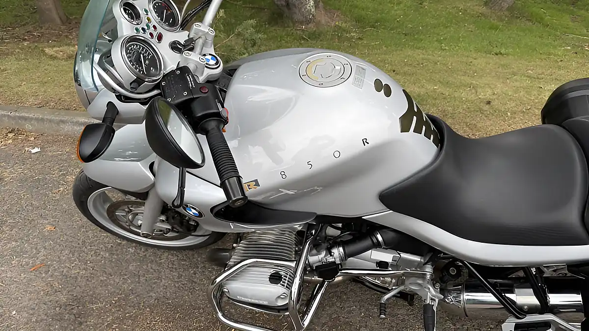 Used 2003 BMW R850R Silver - Interior and Exterior details 16