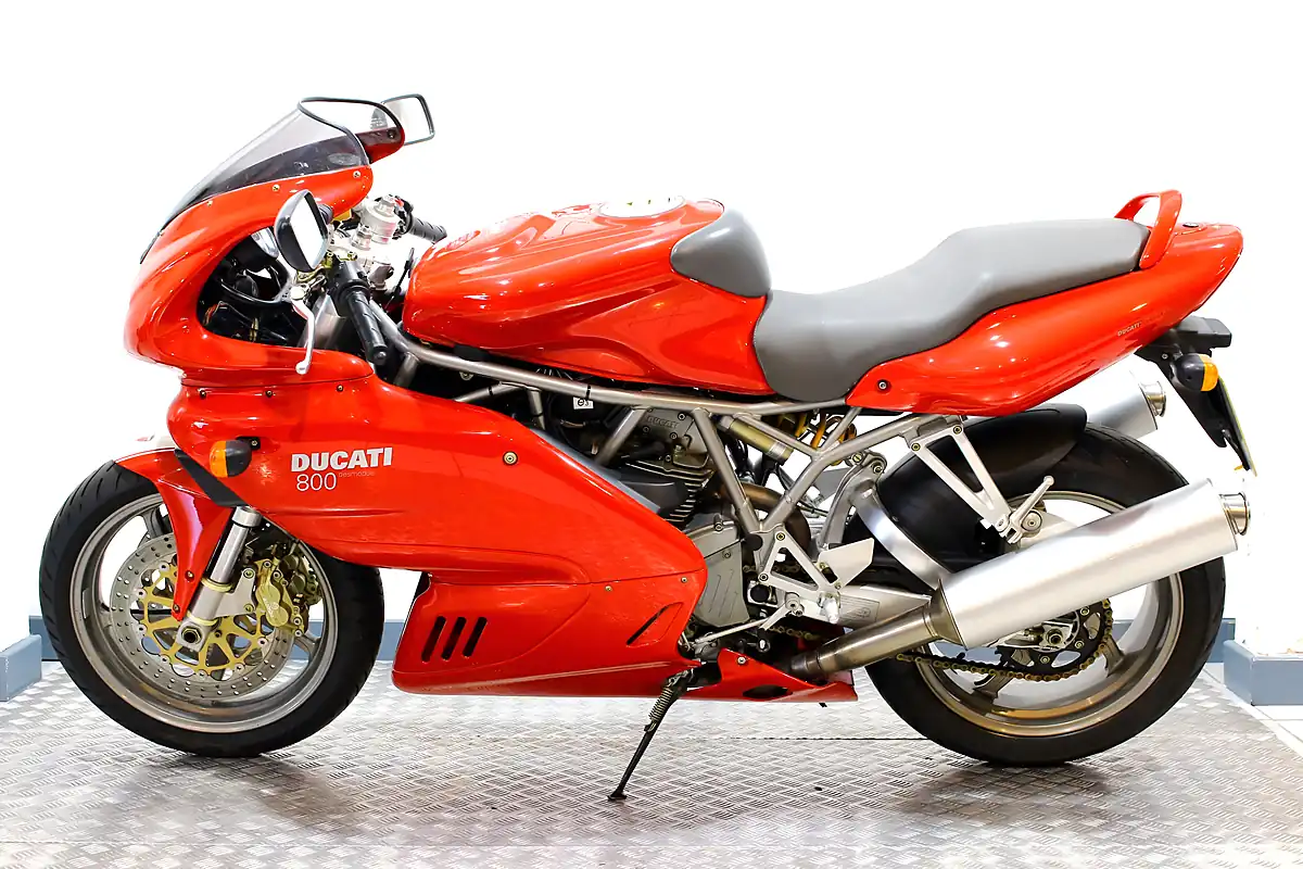 Used 2003 Ducati 800 Ss Red - Interior and Exterior details 9