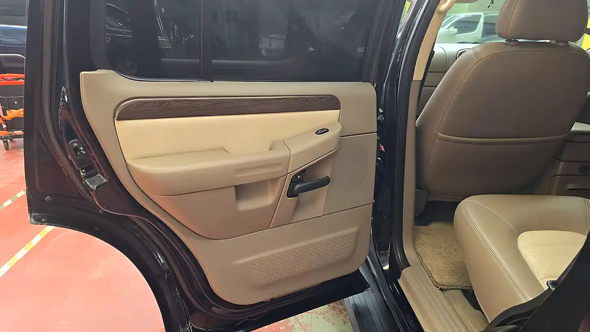 Used 2003 Ford Explorer Eddie Bauer Black - Interior and Exterior details 11