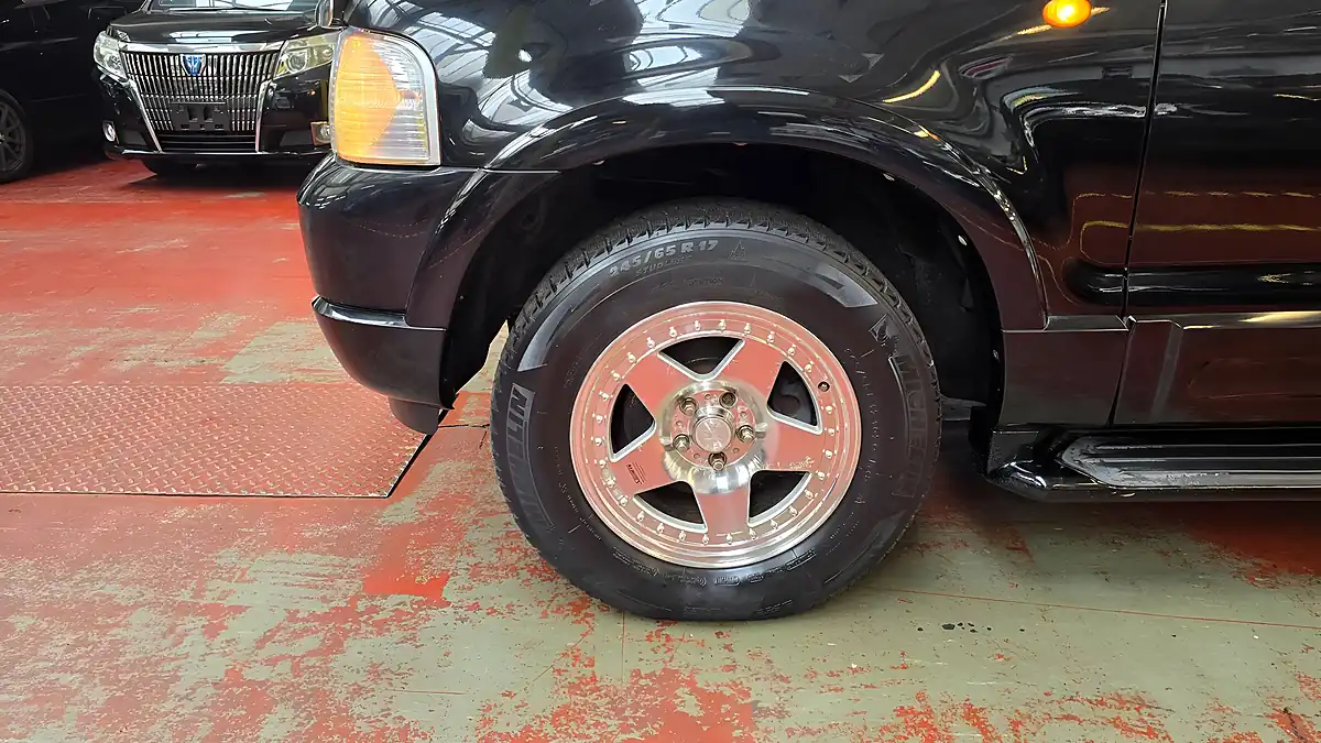 Used 2003 Ford Explorer Eddie Bauer Black - Interior and Exterior details 17