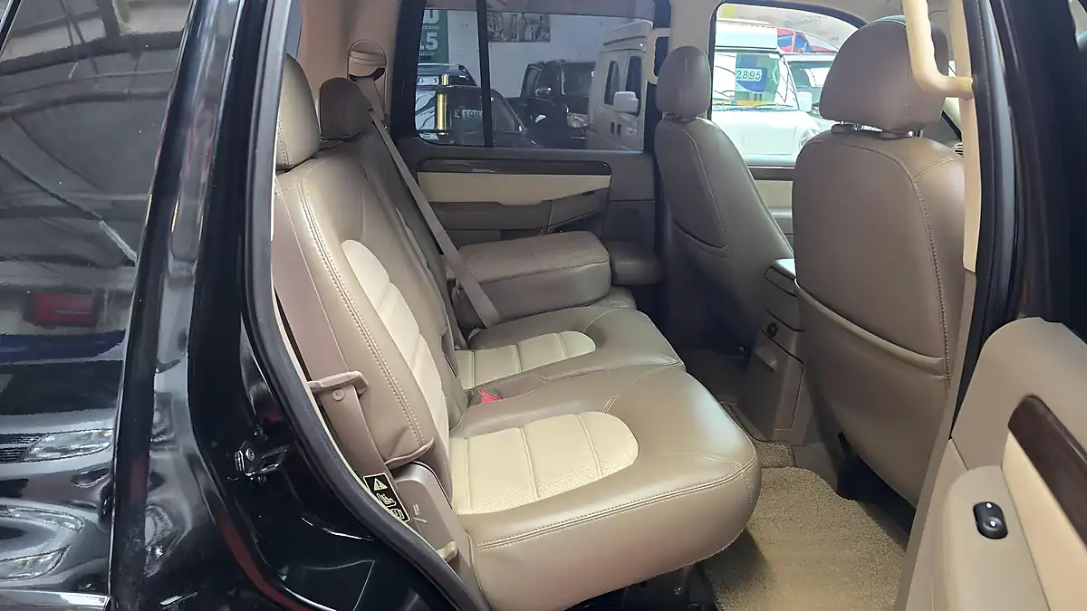 Used 2003 Ford Explorer Eddie Bauer Black - Interior and Exterior details 5