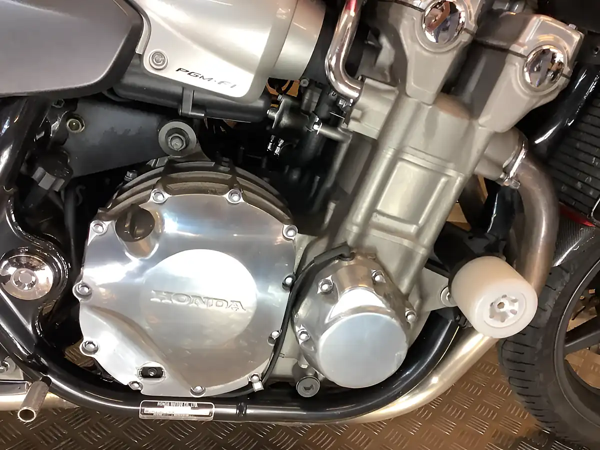 Used 2003 Honda Cb - Interior and Exterior details 14