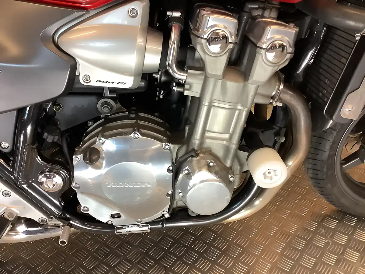 Used 2003 Honda Cb - Interior and Exterior details 15