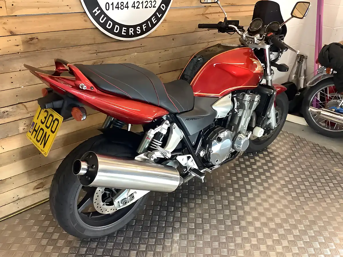 Used 2003 Honda Cb - Interior and Exterior details 4