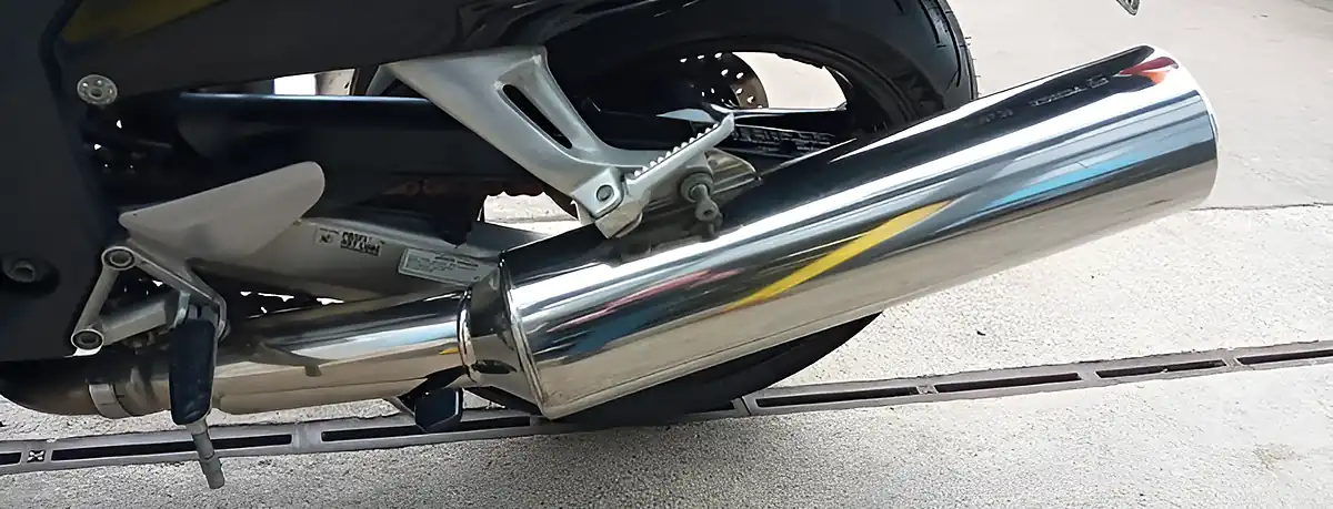 Used 2003 Honda CBR1100XX Super Blackbird - Interior and Exterior details 11