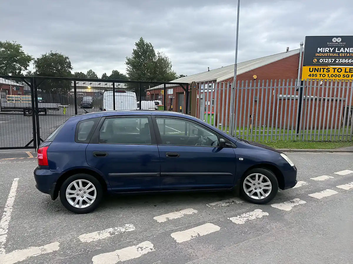 Used 2003 Honda Civic S - Interior and Exterior details 12