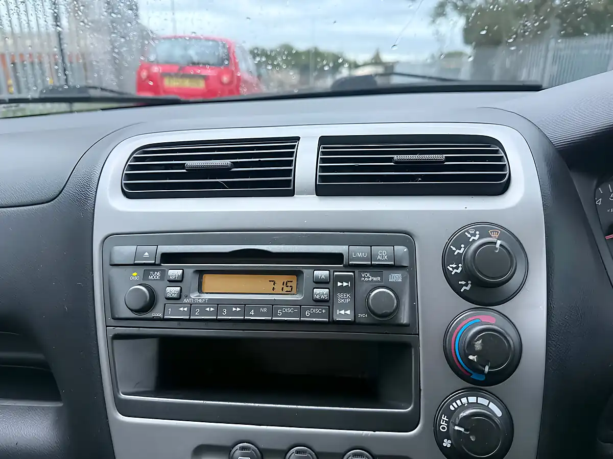 Used 2003 Honda Civic S - Interior and Exterior details 17