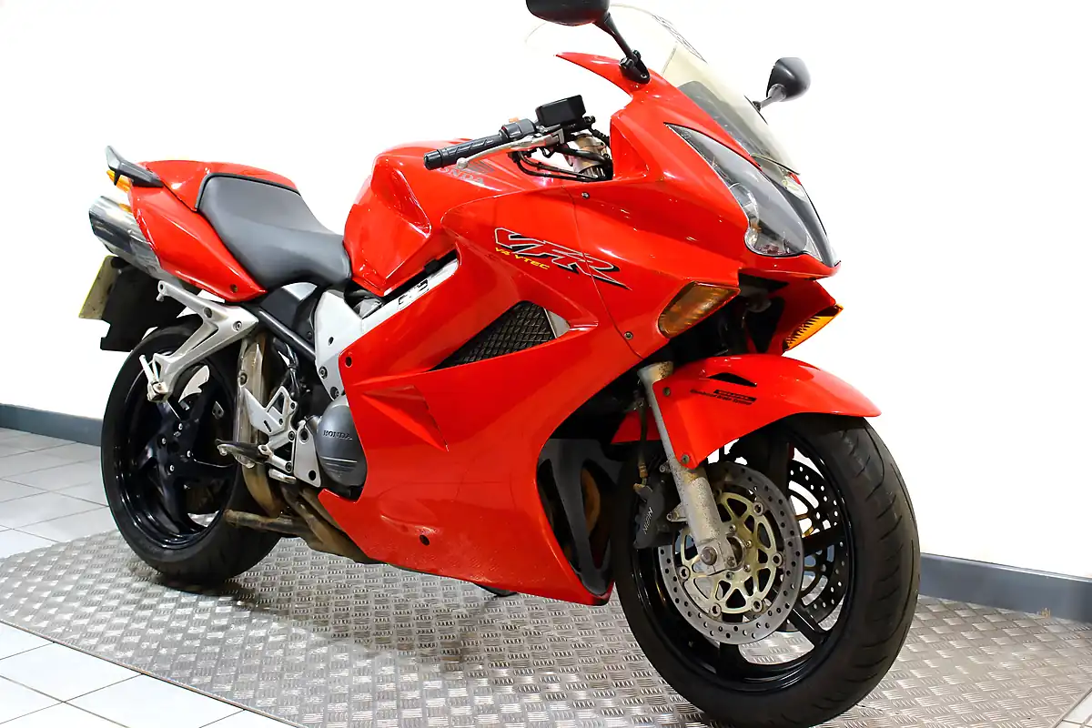 Used 2003 Honda VFR800 Red - Interior and Exterior details 2