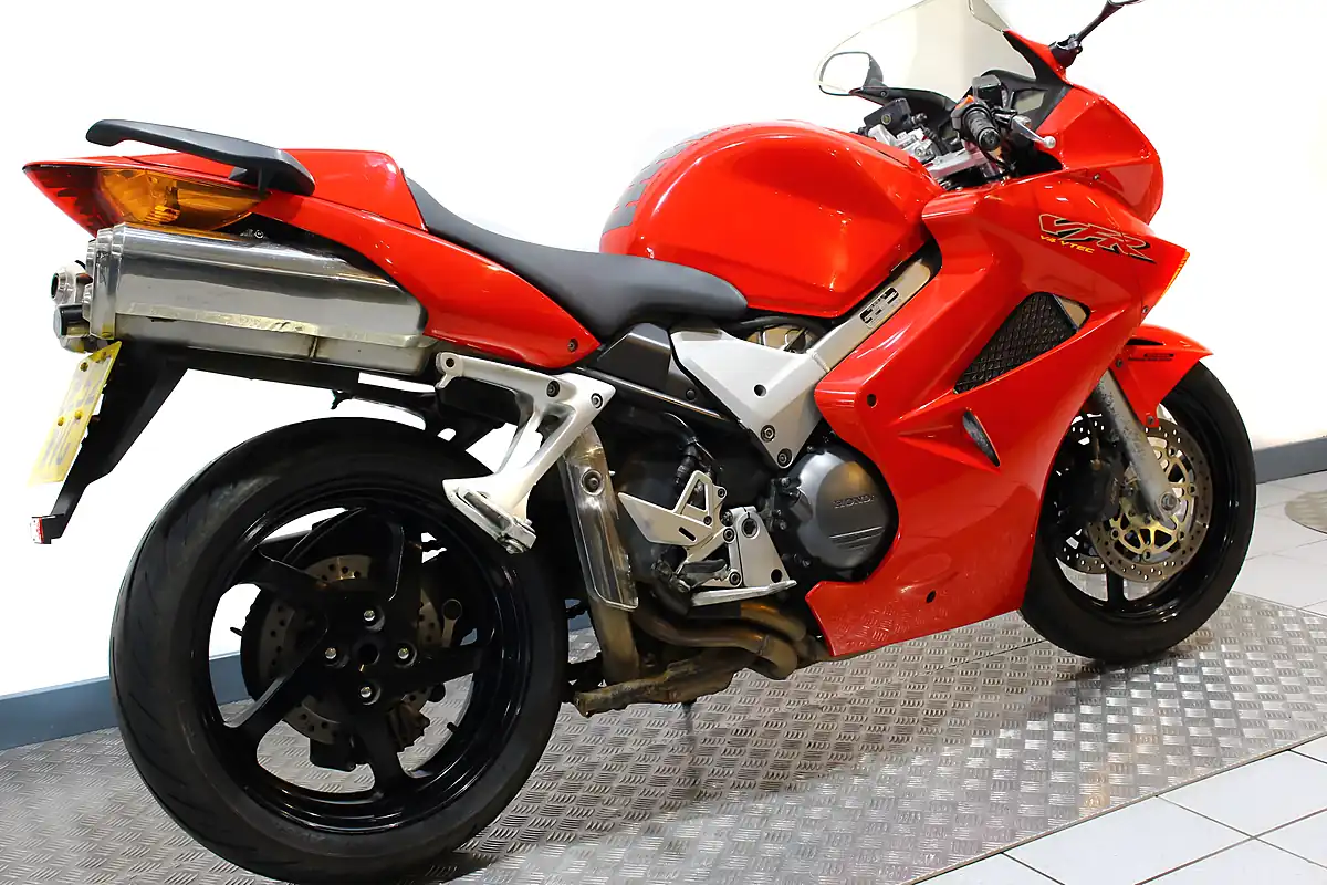Used 2003 Honda VFR800 Red - Interior and Exterior details 3