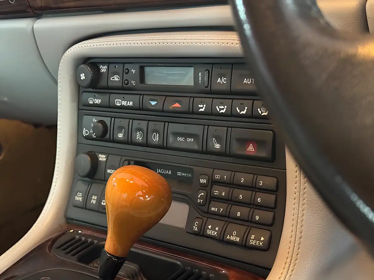 Used 2003 Jaguar XK8 Blue - Interior and Exterior details 12
