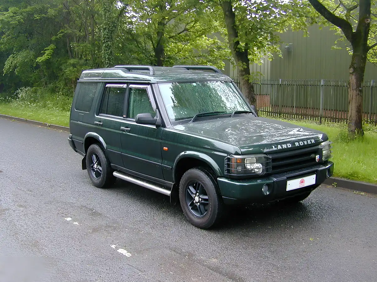 Used 2003 Land Rover Discovery Hse Epson Green Metallic - Front View