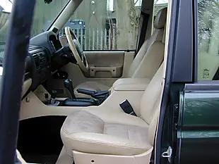 Used 2003 Land Rover Discovery Hse Green - Interior and Exterior details 12