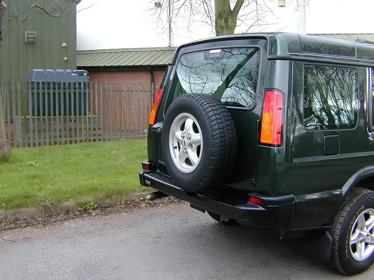Used 2003 Land Rover Discovery Hse Green - Interior and Exterior details 9
