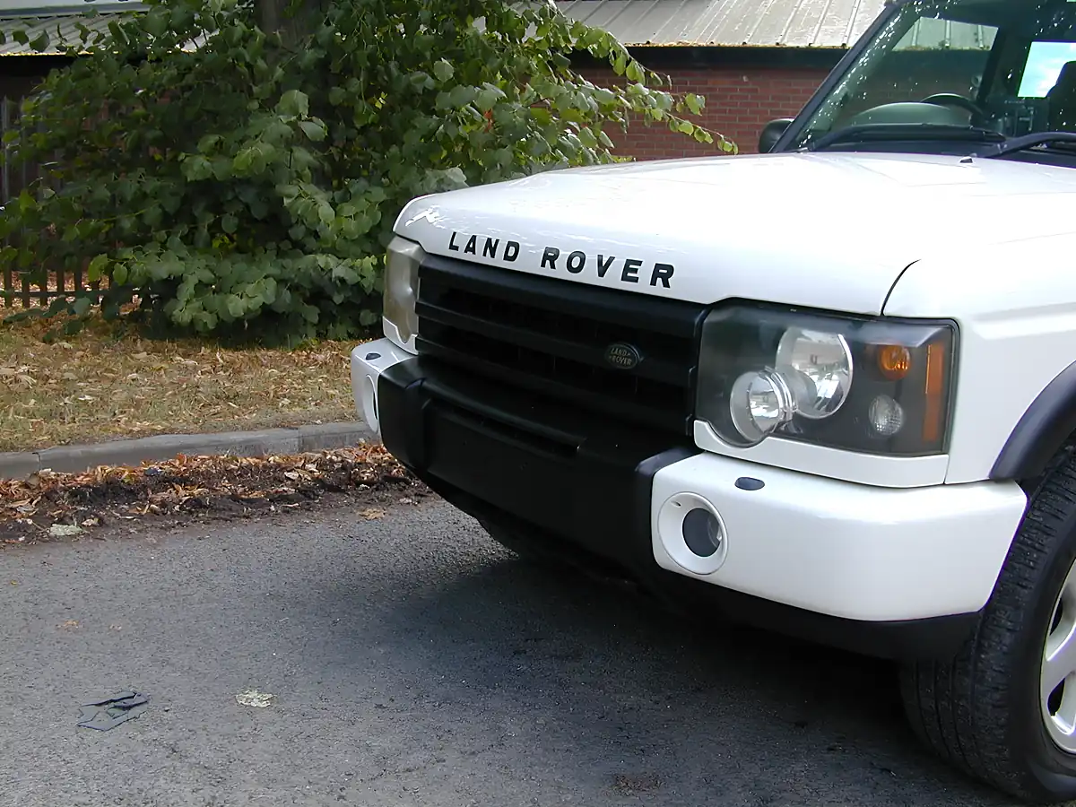 Used 2003 Land Rover Discovery Hse White - Interior and Exterior details 11