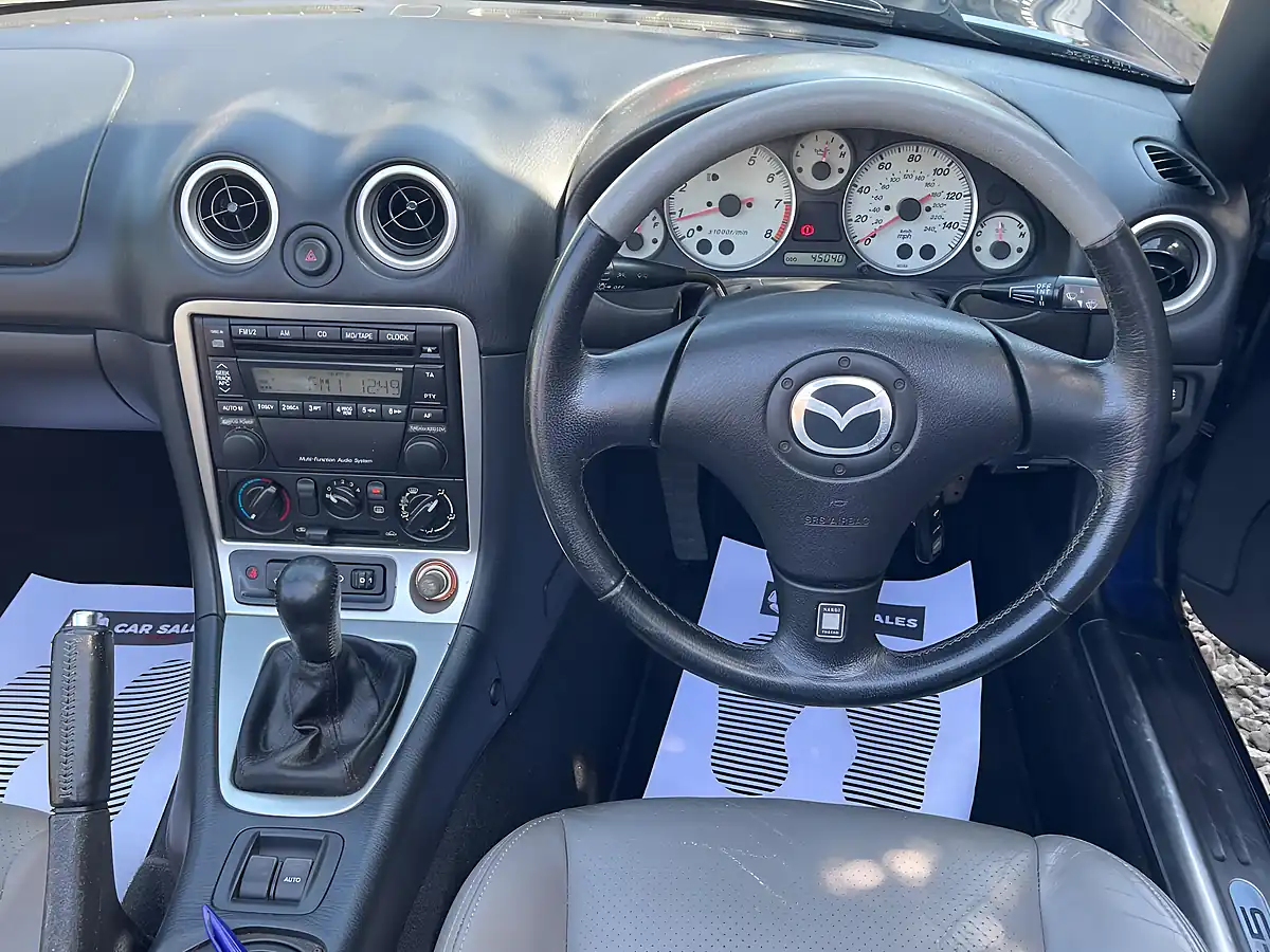 Used 2003 Mazda MX-5 Nevada Blue - Interior and Exterior details 11