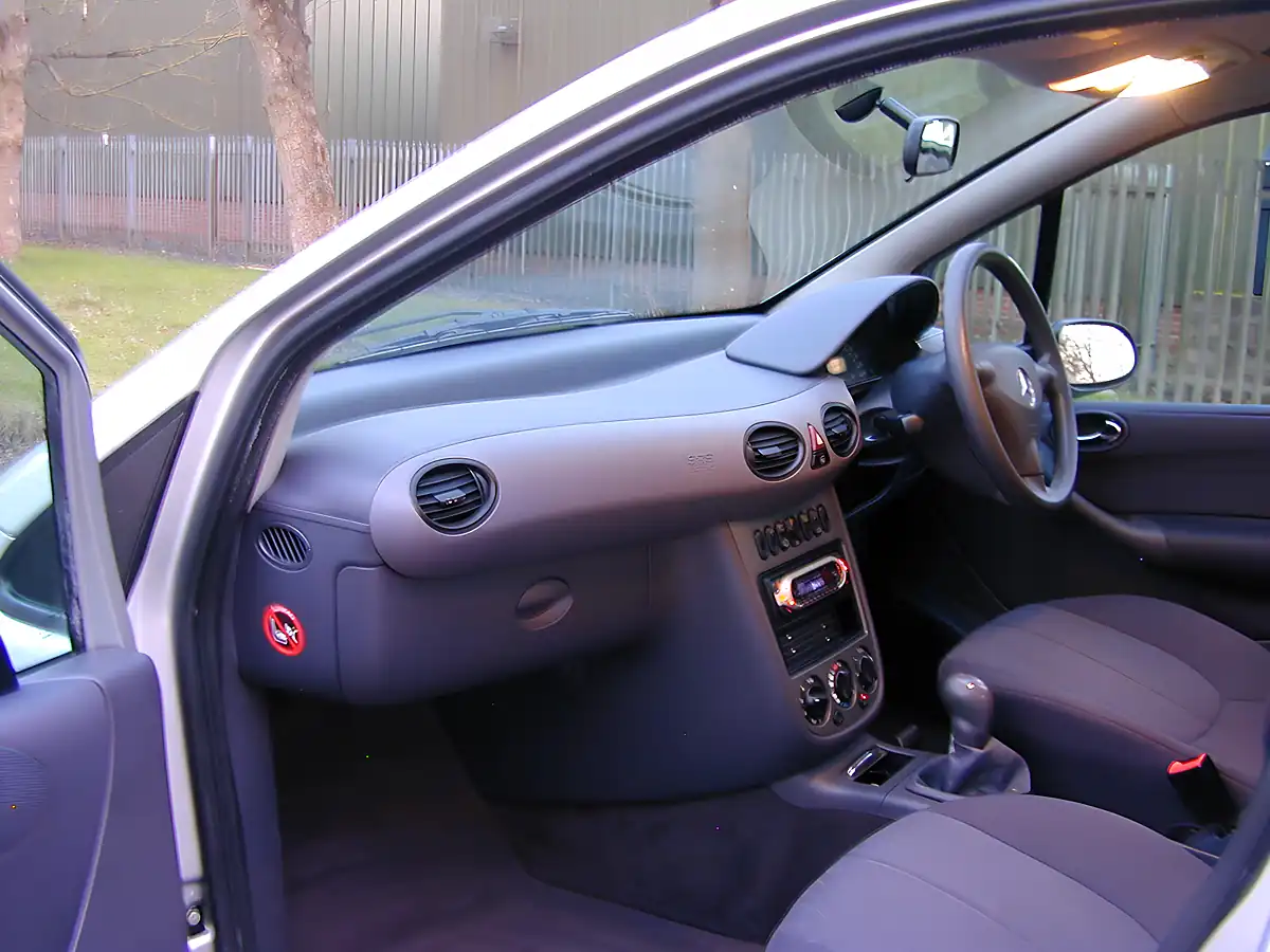 Used 2003 Mercedes-Benz a Class Classic Se Lwb Silver - Interior and Exterior details 14