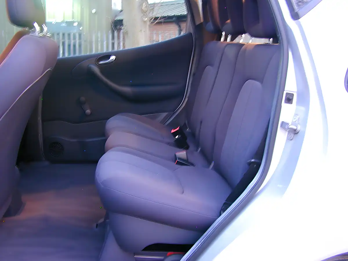 Used 2003 Mercedes-Benz a Class Classic Se Lwb Silver - Interior and Exterior details 15