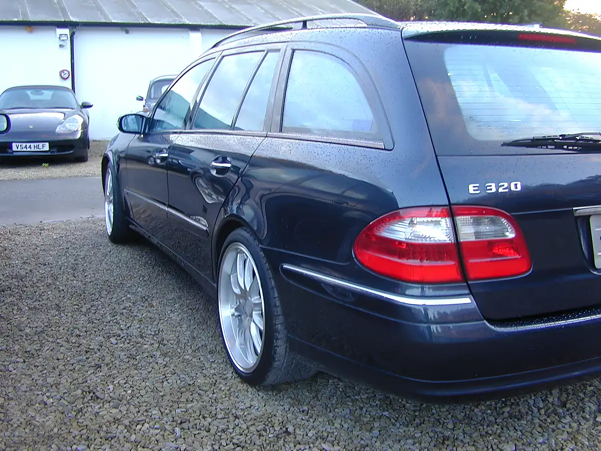 Used 2003 Mercedes-Benz E Class Estate Dark Blue Metallic - Interior and Exterior details 7