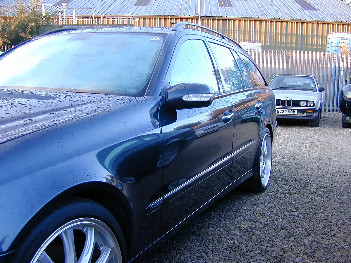 Used 2003 Mercedes-Benz E Class Estate Dark Blue Metallic - Interior and Exterior details 8