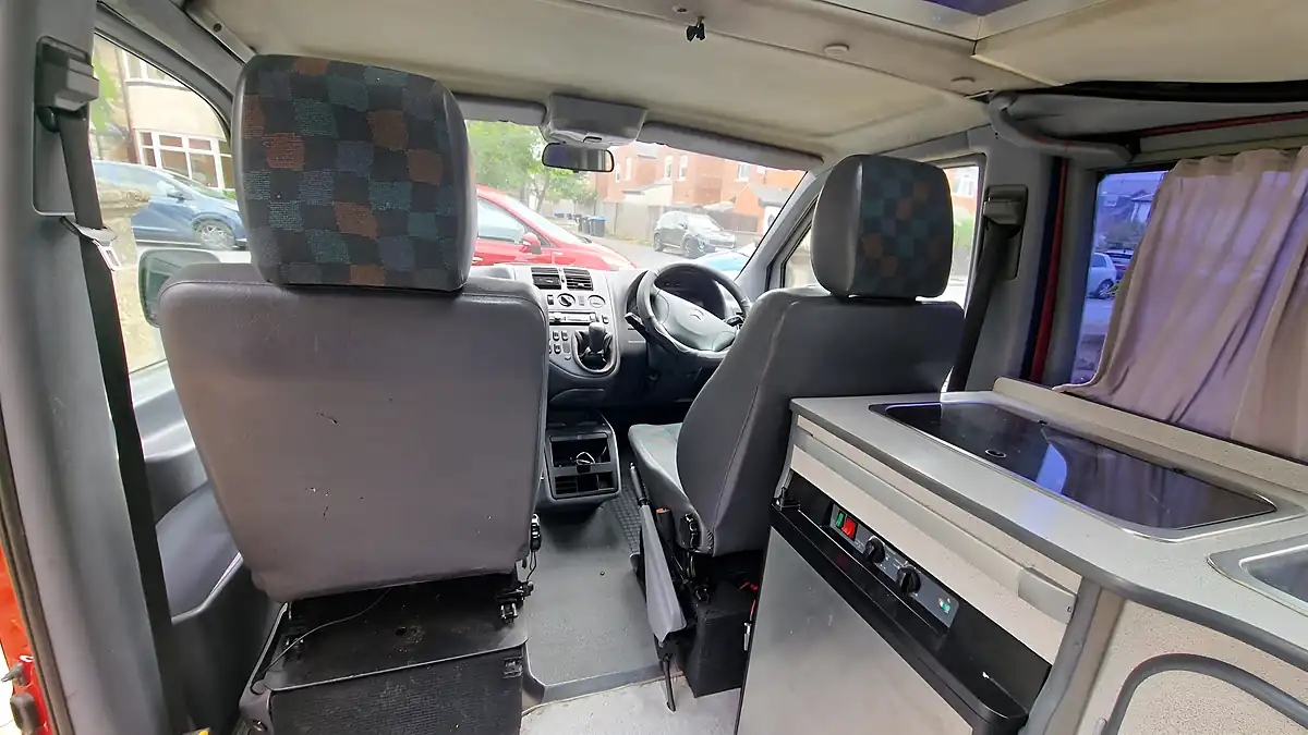 Used 2003 Mercedes-Benz Vito 108 Red - Interior and Exterior details 15