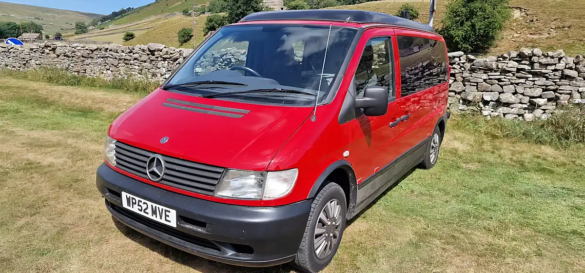 Used 2003 Mercedes-Benz Vito 108 Red - Interior and Exterior details 2