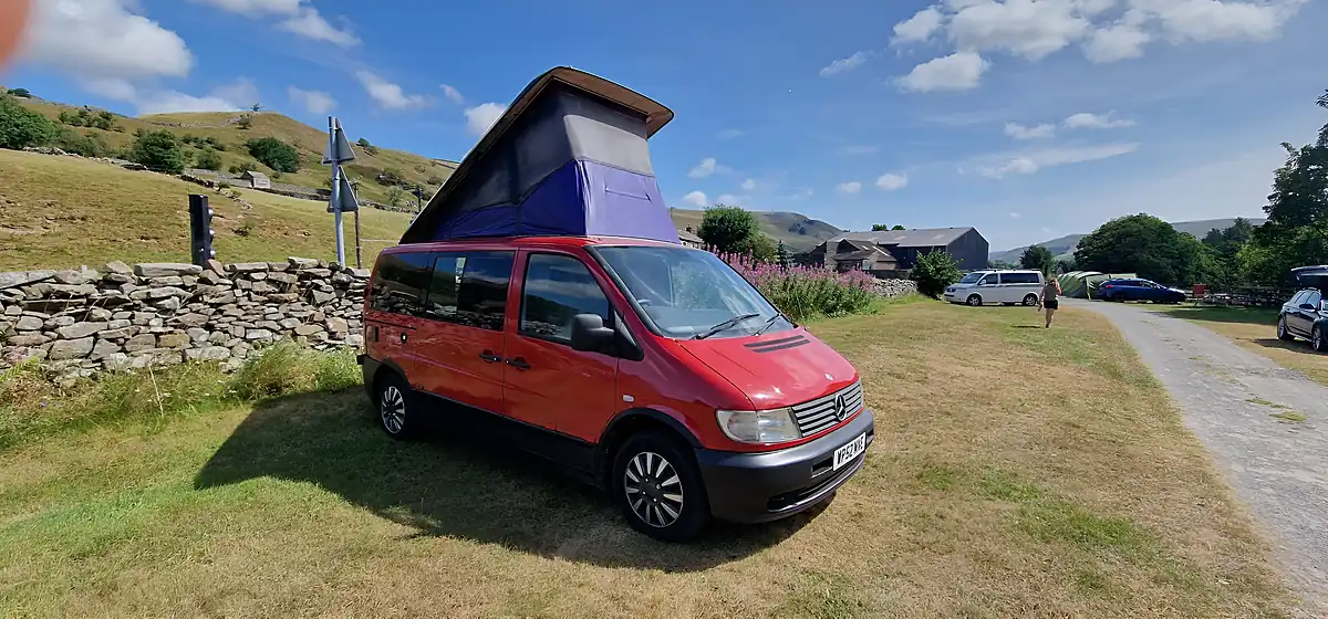 Used 2003 Mercedes-Benz Vito 108 Red - Interior and Exterior details 7
